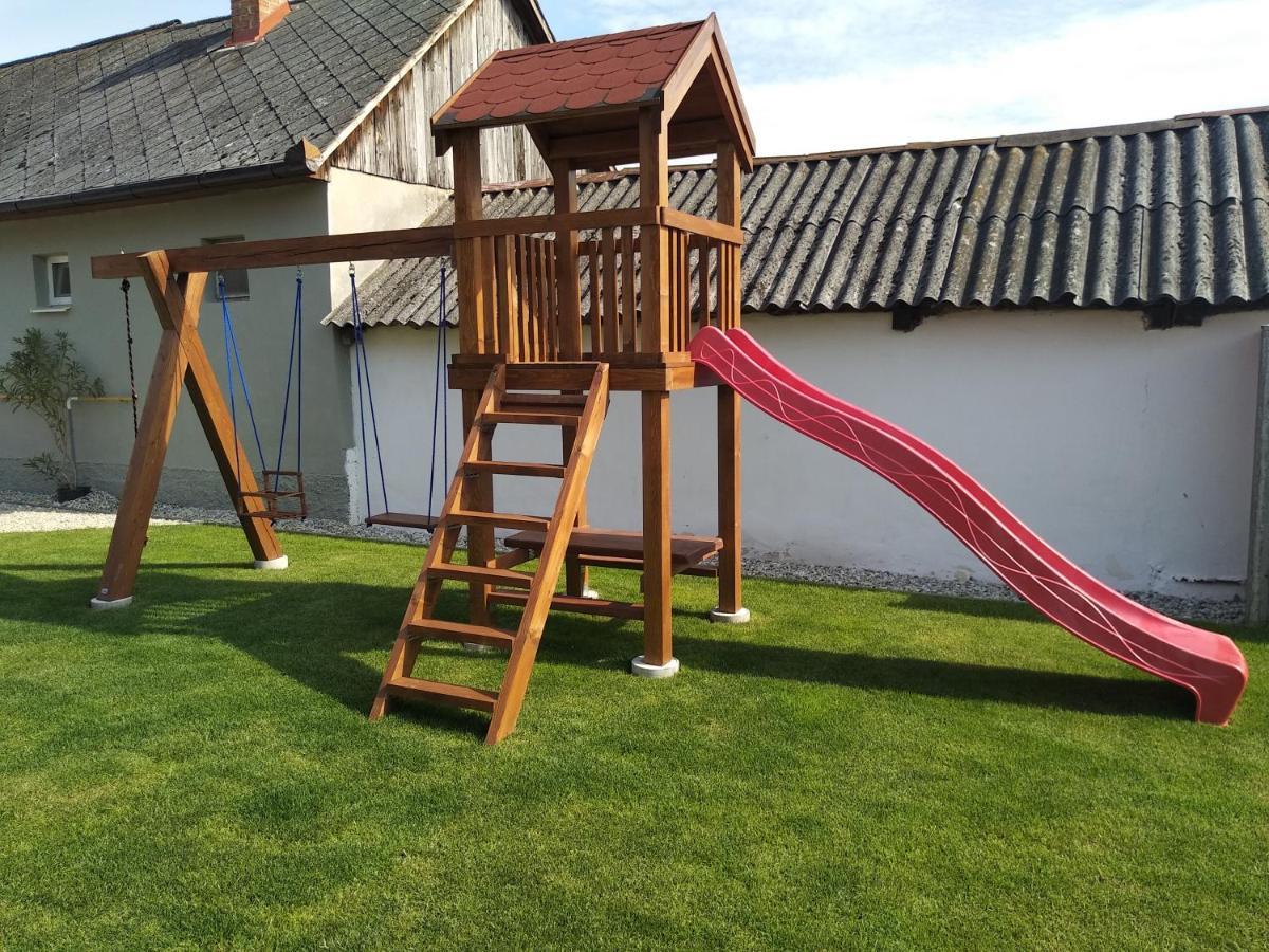 Villa Cuba Veľký Meder 외부 사진