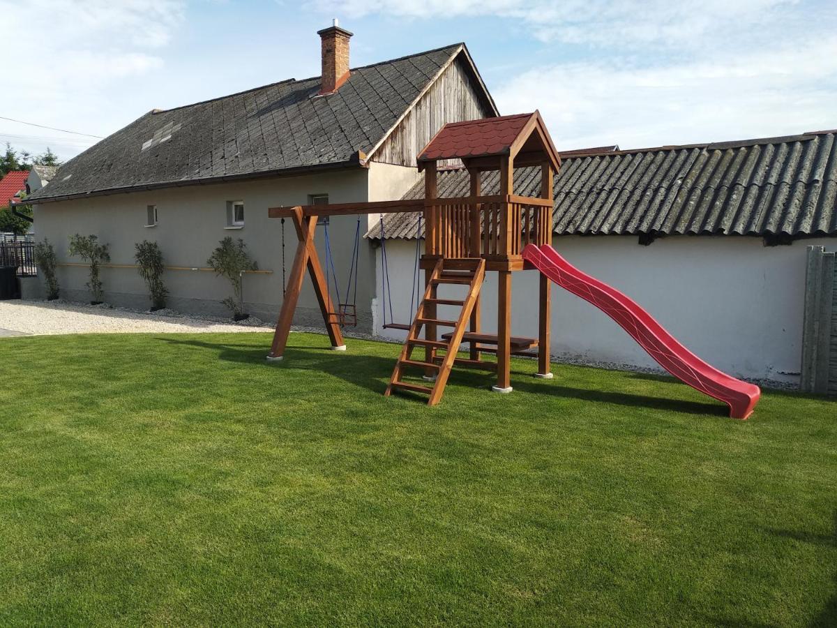 Villa Cuba Veľký Meder 외부 사진